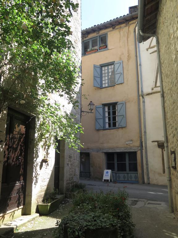 La Porte Bleue Saint-Antonin Habitación foto